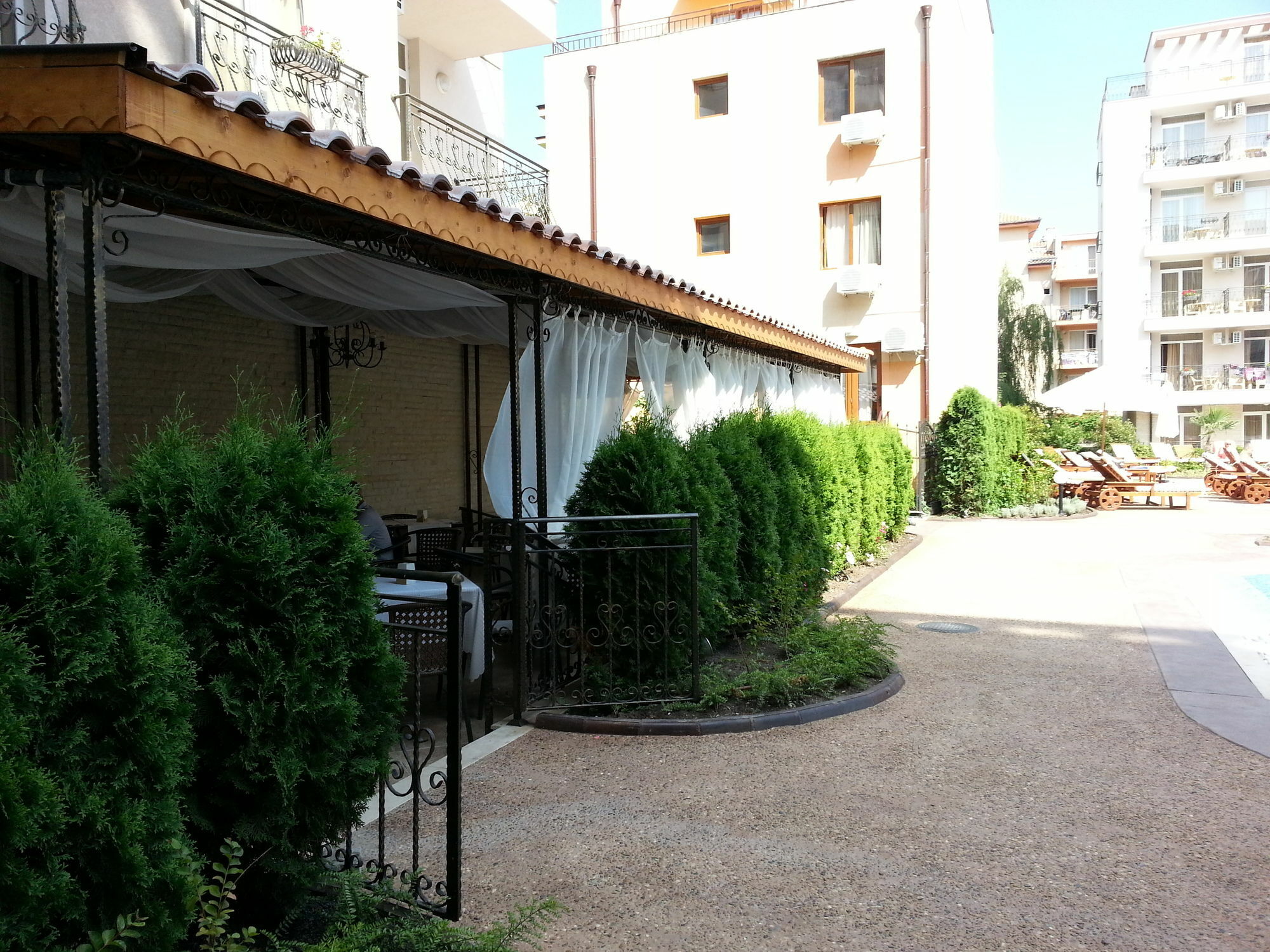 Menada Dawn Park Apartment ซันนีบีช ภายนอก รูปภาพ